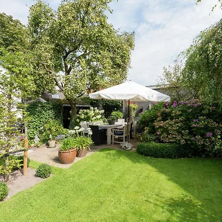 Διαμέρισμα Alluring In With Terrace Garden And Bbq Μπέργκεν