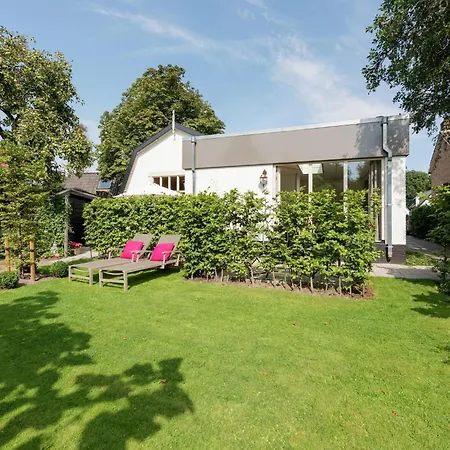 アパート Alluring In With Terrace, Garden And Bbq