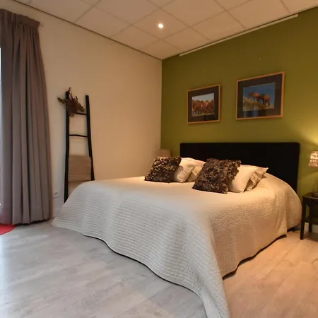 Апартаменты Alluring In With Terrace, Garden And Bbq