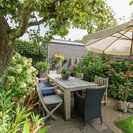 Alluring In With Terrace, Garden And Bbq * ベルゲン