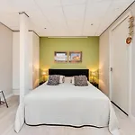 Alluring In With Terrace, Garden And Bbq 公寓 卑尔根
